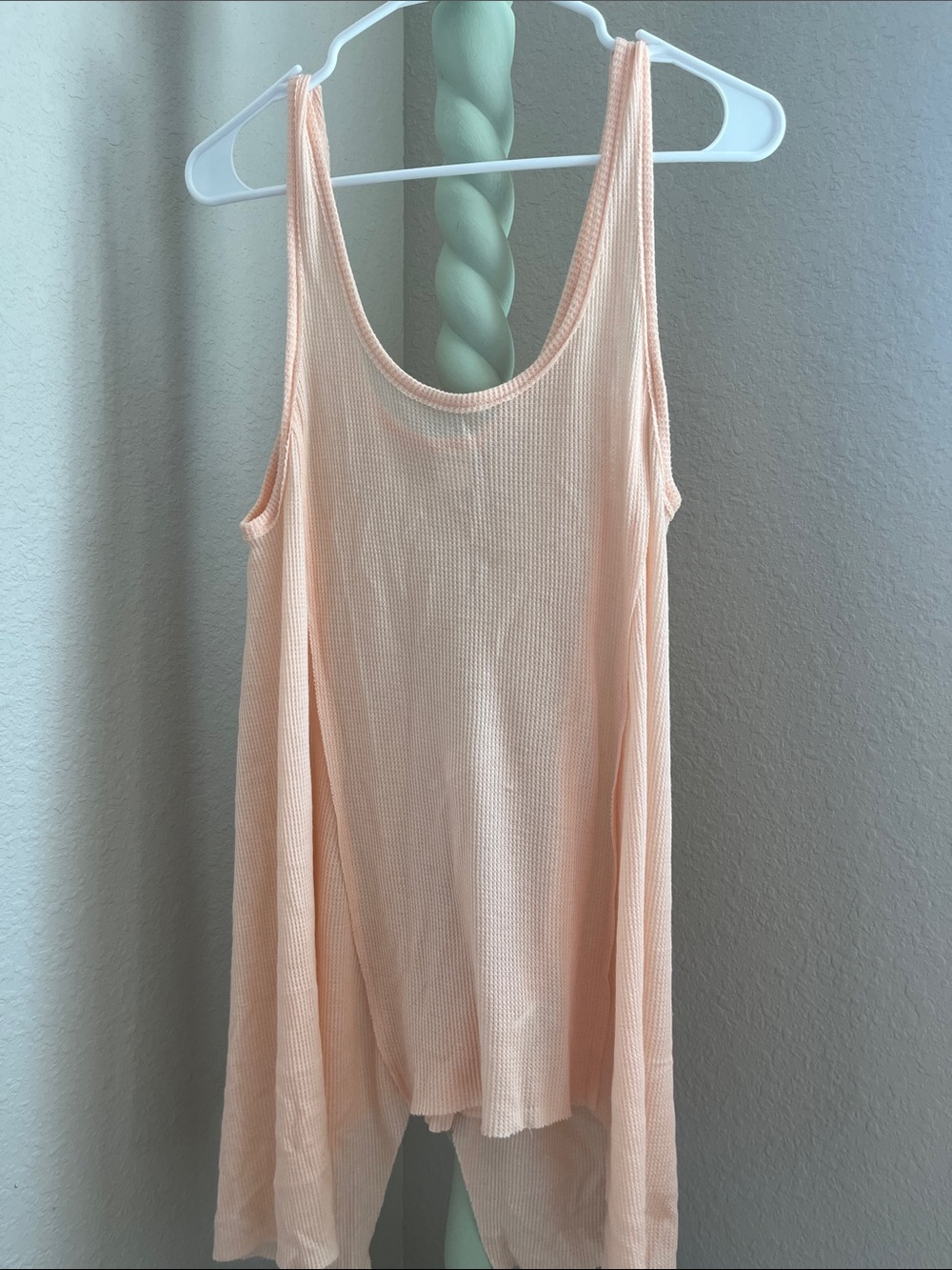 Wild Pearl Peach Scoop Neck Ribbed Tank